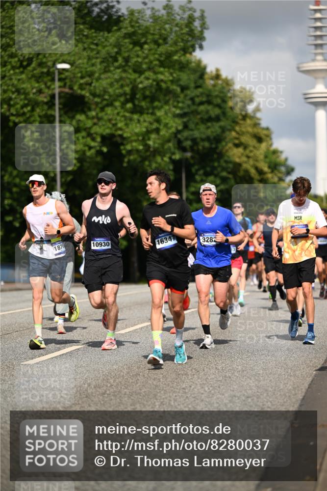 29.06.2025 - hella hamburg halbmarathon Dr. Thomas Lammeyer http://msf.ph/oto/8280037 29.06.2025 09:53:14 Kennedybrücke 1343, 1445, 1800, 1975, 2324, 2573, 2750, 2949, 3116, 3136, 3282, 3431, 4148, 4303, 4425, 5248, 5648, 5889, 6123, 6149, 7229, 7796, 8370, 8465, 9264, 9265, 9296, 9914, 10930 meine-sportfotos.de