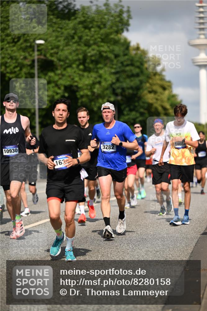 29.06.2025 - hella hamburg halbmarathon Dr. Thomas Lammeyer http://msf.ph/oto/8280158 29.06.2025 09:53:15 Kennedybrücke 1343, 1445, 1800, 1975, 2324, 2573, 2750, 2949, 3116, 3136, 3282, 3431, 4148, 4303, 4425, 5248, 5648, 5889, 6123, 6149, 6682, 7229, 7796, 8370, 8465, 9264, 9265, 9296, 9914, 10930 meine-sportfotos.de