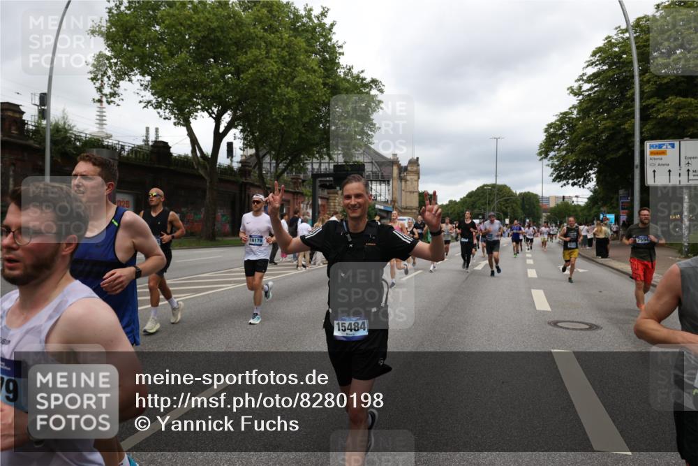 29.06.2025 - hella hamburg halbmarathon Yannick Fuchs http://msf.ph/oto/8280198 29.06.2025 10:49:40 20KM 1179, 1193, 1834, 2612, 3058, 3668, 4951, 5643, 5672, 6569, 6591, 6924, 7147, 7594, 7976, 8255, 8573, 8691, 9361, 9562, 10582, 11039, 12196, 12545, 13234, 13236, 13470, 13474, 14365, 15184, 15300, 15484, 15584, 15818, 15884, 16176, 16213, 16375, 16401, 16521, 16786, 17133, 17259, 17615, 17640, 17642, 17734, 17940, 18064, 18212, 18290, 18325, 18340, 18495, 18741, 18746, 18835, 19120, 19152 meine-sportfotos.de