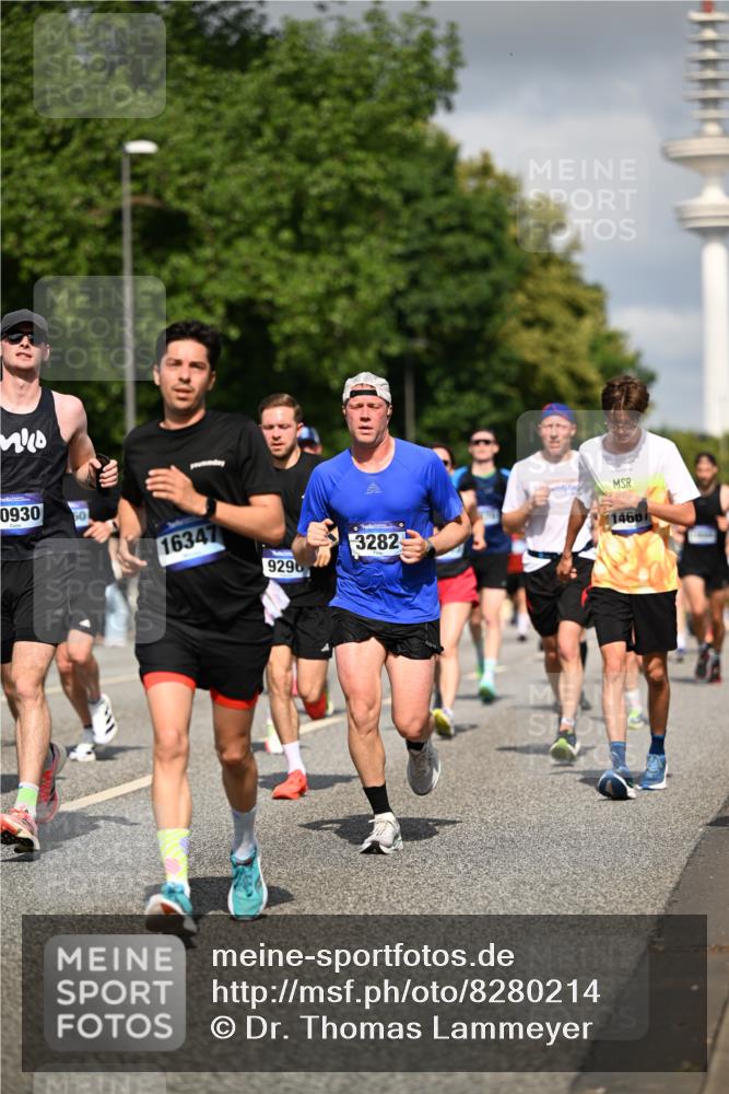 29.06.2025 - hella hamburg halbmarathon Dr. Thomas Lammeyer http://msf.ph/oto/8280214 29.06.2025 09:53:15 Kennedybrücke 1343, 1445, 1800, 1975, 2324, 2573, 2750, 2949, 3116, 3136, 3282, 3431, 4148, 4303, 4425, 5248, 5648, 5889, 6123, 6149, 6682, 7229, 7796, 8370, 8465, 9264, 9265, 9296, 9914, 10930 meine-sportfotos.de
