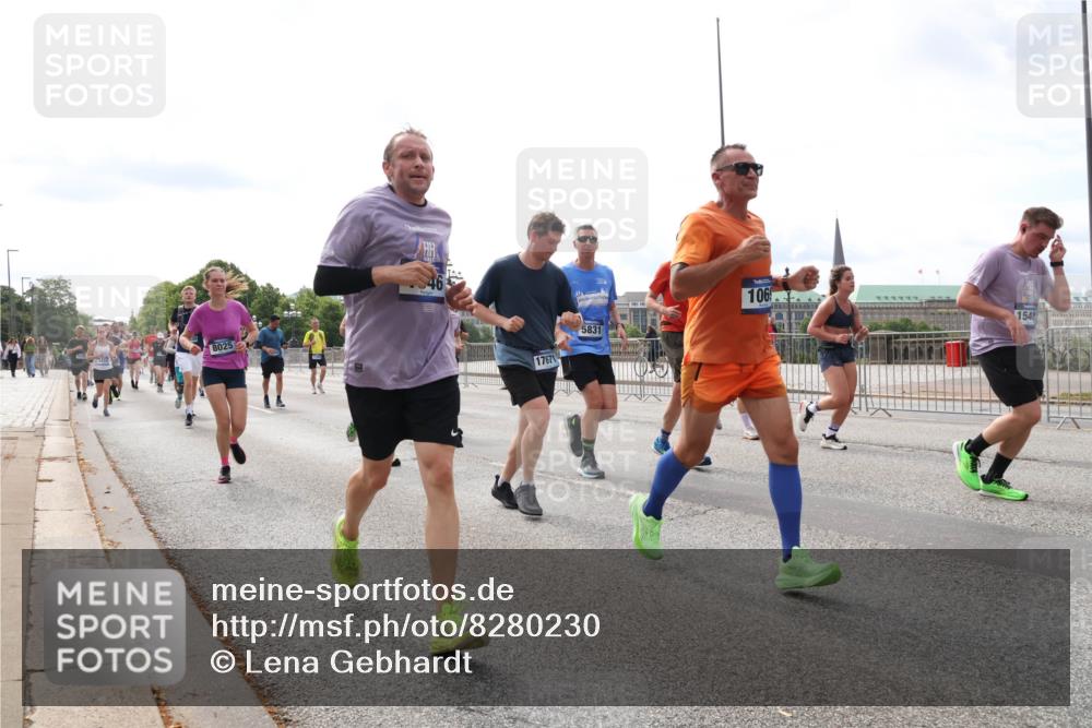 29.06.2025 - hella hamburg halbmarathon Lena Gebhardt http://msf.ph/oto/8280230 29.06.2025 10:20:28 Lombardsbrücke 8025, 17671, 5831, 106, 1548, 1011, 1046, 1069, 1110, 1115, 1471, 1474, 2053, 2064, 2101, 2325, 2478, 2834, 3278, 3434, 3733, 3781, 3842, 4154, 4166, 4288, 4422, 4585, 4614, 4737, 4739, 4754, 4869, 5181, 5397, 5556, 5625, 5659, 5811, 5812, 5831, 5937, 6951, 7018, 7101, 7131, 7519, 7739, 7744, 7808, 8025, 8387, 8462, 8588, 8738, 8940, 9136, 9196, 9722, 9735, 9873, 10041, 10050, 10414, 10550, 10595, 10613, 10647, 10701, 10754, 11028, 11100, 11603, 11835, 11995 meine-sportfotos.de
