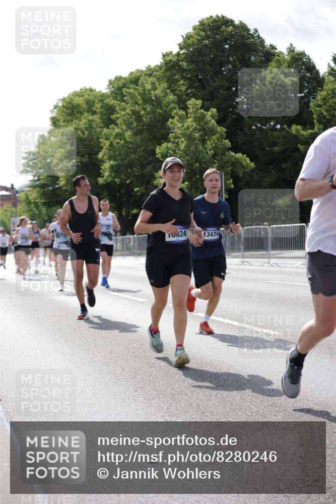 29.06.2025 - hella hamburg halbmarathon Jannik Wohlers http://msf.ph/oto/8280246 29.06.2025 10:02:46 Lombardsbrücke 1135, 1138, 1414, 1450, 1482, 2594, 2780, 2782, 2810, 3572, 4613, 6208, 6217, 7210, 7211, 7290, 7706, 7935, 8614, 9439, 10824, 12169, 12177, 12211, 12212, 12422, 12843, 13036, 13474, 13664, 13732, 13857, 13874, 14225, 14493, 16355, 16605, 16824, 18359, 18827 meine-sportfotos.de