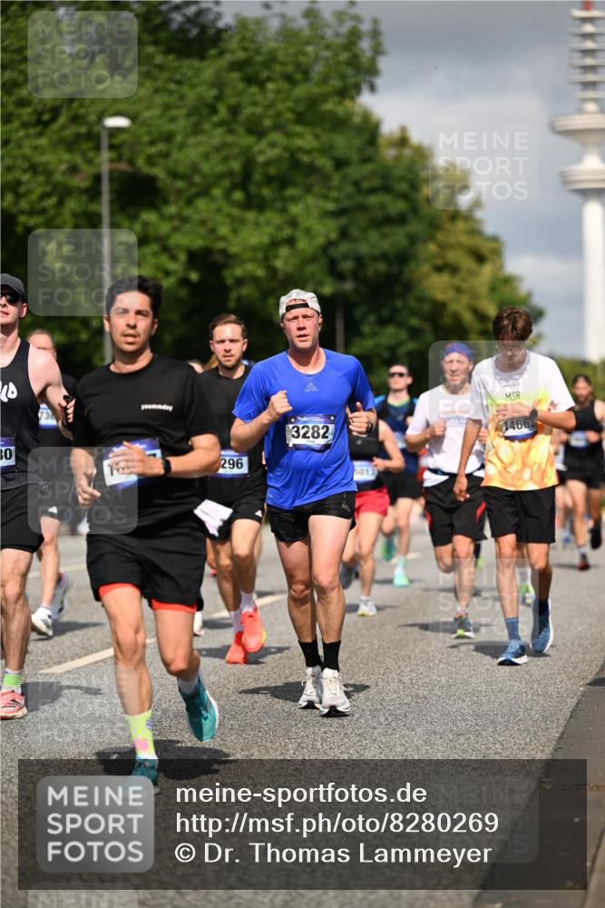 29.06.2025 - hella hamburg halbmarathon Dr. Thomas Lammeyer http://msf.ph/oto/8280269 29.06.2025 09:53:15 Kennedybrücke 1343, 1445, 1800, 1975, 2324, 2573, 2750, 2949, 3116, 3136, 3282, 3431, 4148, 4303, 4425, 5248, 5648, 5889, 6123, 6149, 6682, 7229, 7796, 8370, 8465, 9264, 9265, 9296, 9914, 10930 meine-sportfotos.de