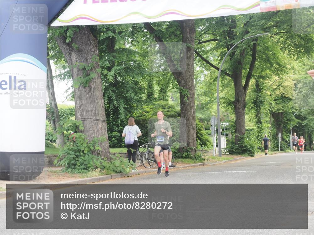 29.06.2025 - hella hamburg halbmarathon KatJ http://msf.ph/oto/8280272 29.06.2025 10:10:39 Zwischen KM18-KM19  meine-sportfotos.de