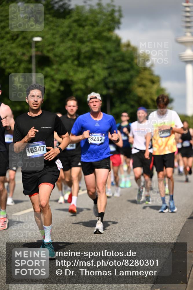 29.06.2025 - hella hamburg halbmarathon Dr. Thomas Lammeyer http://msf.ph/oto/8280301 29.06.2025 09:53:15 Kennedybrücke 1343, 1445, 1800, 1975, 2324, 2573, 2750, 2949, 3116, 3136, 3282, 3431, 4148, 4303, 4425, 5248, 5648, 5889, 6123, 6149, 6682, 7229, 7796, 8370, 8465, 9264, 9265, 9296, 9914, 10930 meine-sportfotos.de