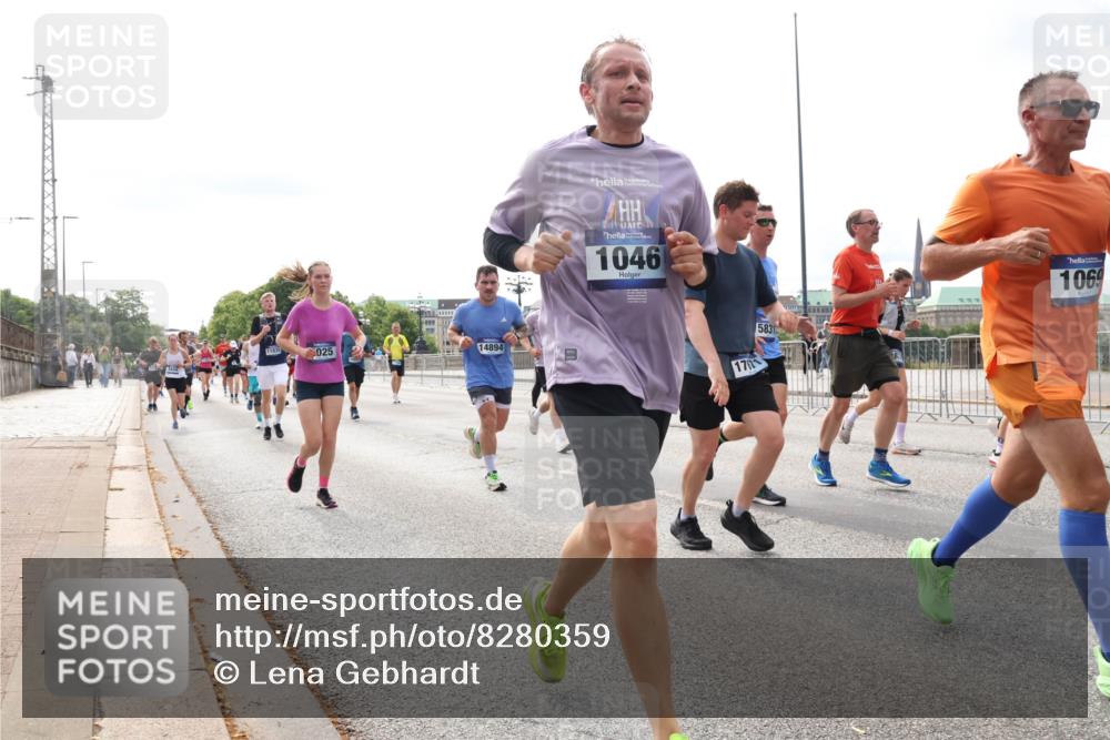 29.06.2025 - hella hamburg halbmarathon Lena Gebhardt http://msf.ph/oto/8280359 29.06.2025 10:20:28 Lombardsbrücke 11835, 025, 14894, 1046, 1761, 5831, 1069, 1011, 1046, 1069, 1110, 1115, 1471, 1474, 2053, 2064, 2101, 2325, 2478, 2834, 3278, 3434, 3733, 3781, 3842, 4154, 4166, 4288, 4422, 4585, 4614, 4737, 4739, 4754, 4869, 5181, 5397, 5556, 5625, 5659, 5811, 5812, 5831, 5937, 6951, 7018, 7101, 7131, 7519, 7739, 7744, 7808, 8025, 8387, 8462, 8588, 8738, 8940, 9136, 9196, 9722, 9735, 9873, 10041, 10050, 10414, 10550, 10595, 10613, 10647, 10701, 10754, 11028, 11100, 11603, 11835, 11995 meine-sportfotos.de