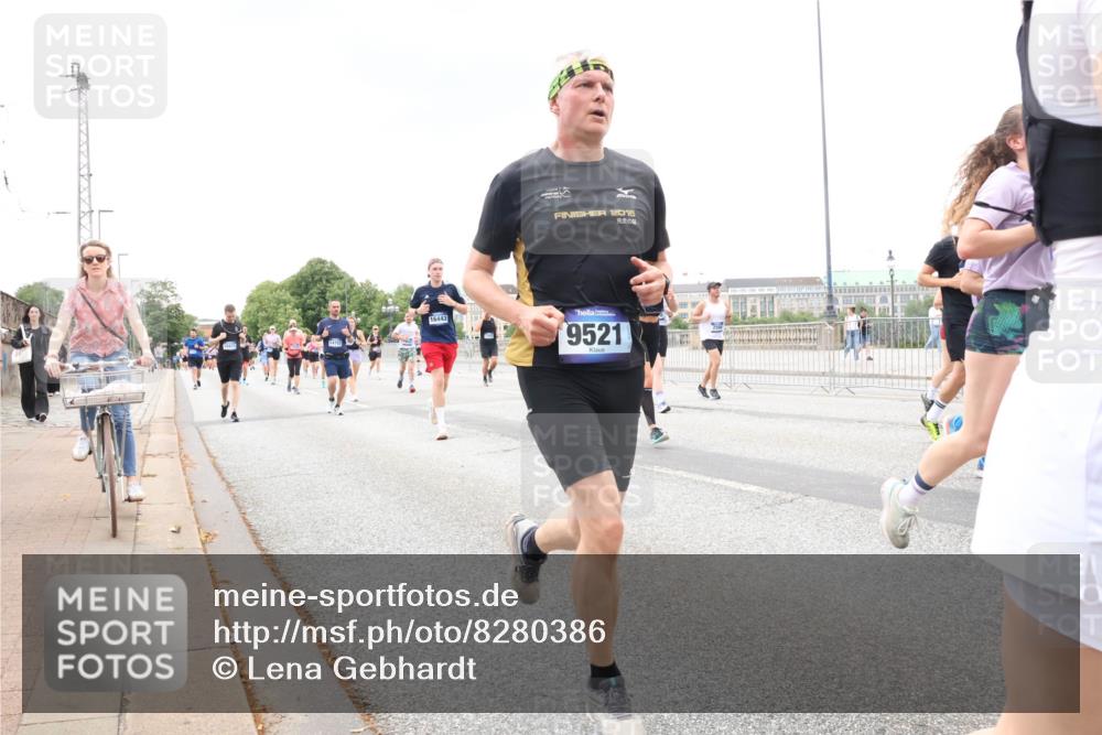 29.06.2025 - hella hamburg halbmarathon Lena Gebhardt http://msf.ph/oto/8280386 29.06.2025 10:54:54 Lombardsbrücke 2015, 16443, 9521, 1013, 1198, 2084, 2090, 2244, 2452, 2532, 2566, 2586, 2632, 3002, 3274, 3761, 3795, 3857, 4191, 4192, 4971, 5185, 5216, 5392, 5500, 5727, 5882, 5933, 5993, 6023, 6279, 6395, 6396, 6839, 6944, 6982, 7238, 7986, 8012, 8186, 9521, 9596, 10109, 10331, 10471, 10686, 11033, 11226, 11287, 11567, 11569, 11737, 11788, 11908, 12147, 12148, 12240, 12268, 12270, 12930, 13272, 13283, 13548, 13944, 13945, 13979, 13980, 14515 meine-sportfotos.de
