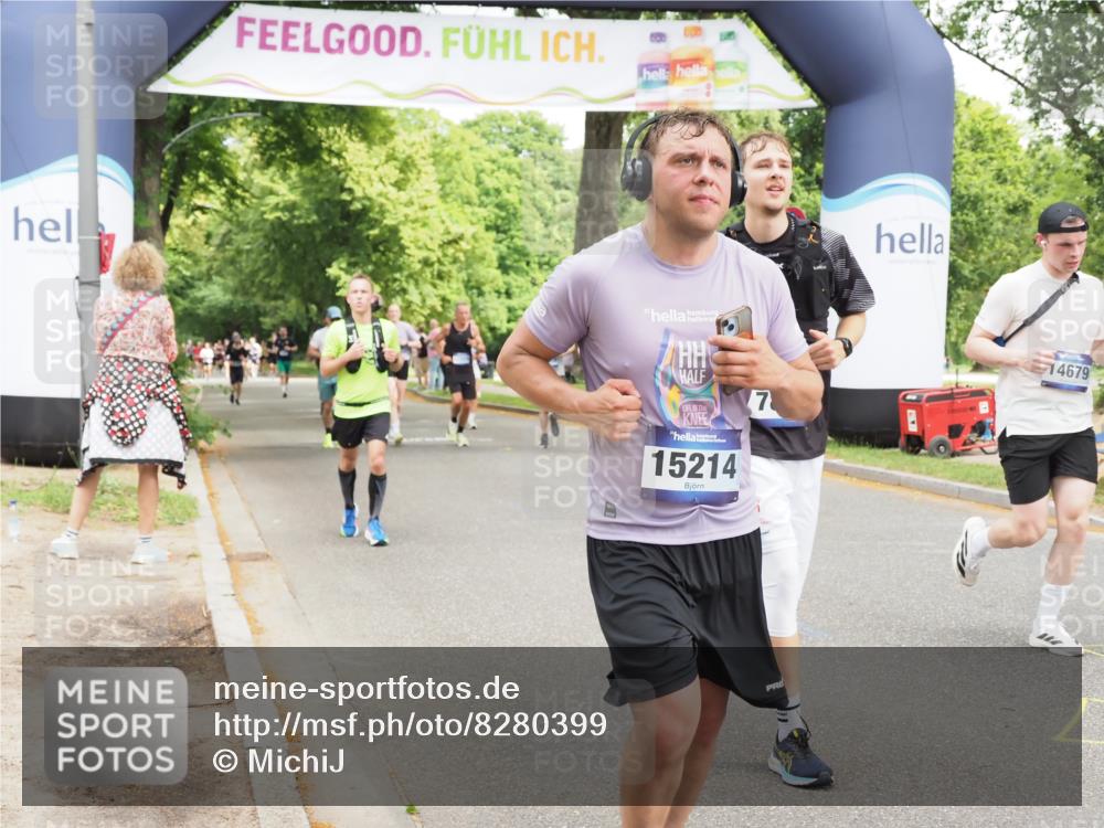 29.06.2025 - hella hamburg halbmarathon MichiJ http://msf.ph/oto/8280399 29.06.2025 10:57:42 Zwischen KM18-KM19 1213, 4007, 7346, 7881, 8055, 14679, 15214, 16323, 16938 meine-sportfotos.de