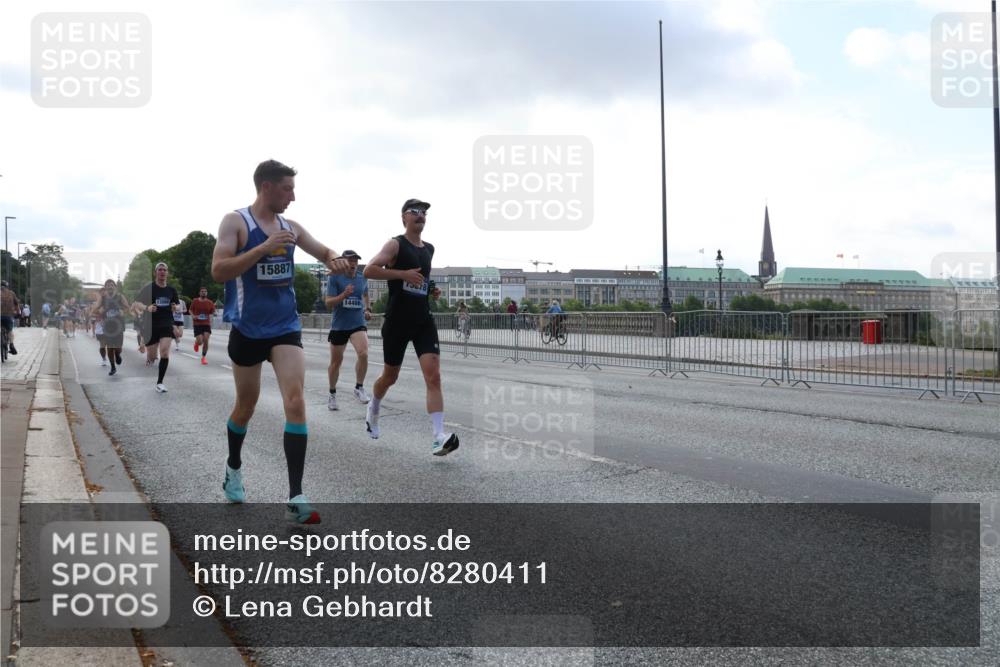 29.06.2025 - hella hamburg halbmarathon Lena Gebhardt http://msf.ph/oto/8280411 29.06.2025 09:45:32 Lombardsbrücke 15887, 14466, 18, 57, 1686, 1707, 1758, 1990, 2689, 2746, 3043, 4050, 4129, 4679, 4698, 4749, 5070, 5187, 5328, 5550, 5746, 5826, 6358, 6781, 7272, 7389, 7481, 7651, 7723, 7965, 8190, 8209, 8883, 9137, 9381, 9571, 9634, 10017, 10171, 10486, 10876, 11120, 11169, 11413, 11857, 12049, 12232, 12234, 12308, 12595, 12691, 12900, 12988, 13066, 13618, 14028, 14140, 14289, 15672, 15883, 16157, 16713, 16818, 17428 meine-sportfotos.de