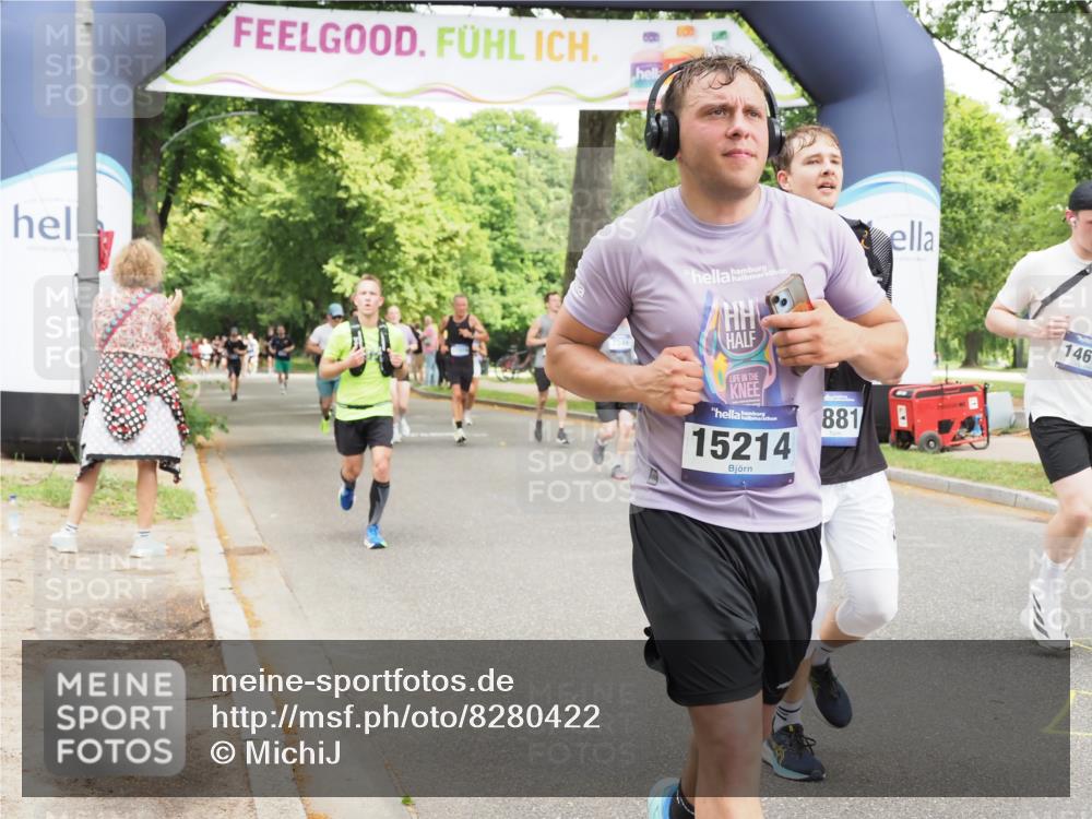 29.06.2025 - hella hamburg halbmarathon MichiJ http://msf.ph/oto/8280422 29.06.2025 10:57:42 Zwischen KM18-KM19 1213, 4007, 7346, 7881, 8055, 14679, 15214, 16323, 16938 meine-sportfotos.de