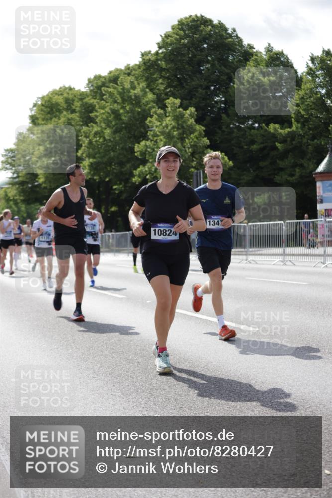 29.06.2025 - hella hamburg halbmarathon Jannik Wohlers http://msf.ph/oto/8280427 29.06.2025 10:02:47 Lombardsbrücke 1135, 1138, 1414, 1450, 1482, 2594, 2619, 2780, 2782, 2810, 3572, 4613, 6208, 6217, 7210, 7211, 7290, 7706, 7935, 8614, 9439, 10824, 12169, 12177, 12211, 12212, 12422, 12843, 13036, 13474, 13664, 13732, 13857, 13874, 14225, 14493, 16355, 16605, 16824, 18359, 18827 meine-sportfotos.de