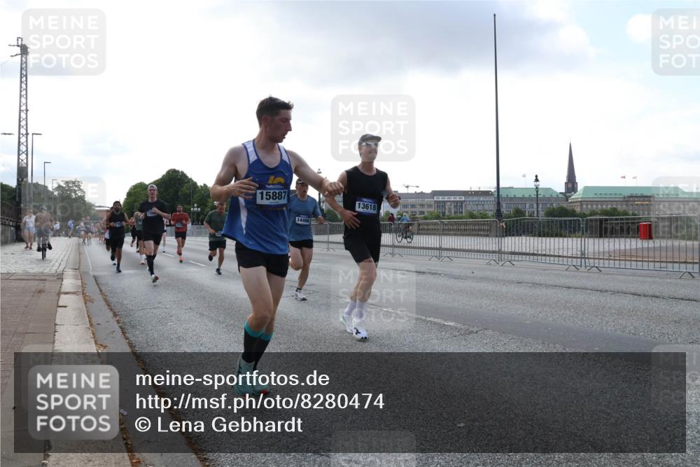 29.06.2025 - hella hamburg halbmarathon Lena Gebhardt http://msf.ph/oto/8280474 29.06.2025 09:45:32 Lombardsbrücke 15887, 14466, 13618, 57, 1686, 1707, 1758, 1990, 2689, 2746, 3043, 4050, 4129, 4679, 4698, 4749, 5070, 5187, 5328, 5550, 5746, 5826, 6358, 6781, 7272, 7389, 7481, 7651, 7723, 7965, 8190, 8209, 8883, 9137, 9381, 9571, 9634, 10017, 10171, 10486, 10876, 11120, 11169, 11413, 11857, 12049, 12232, 12234, 12308, 12595, 12691, 12900, 12988, 13066, 13618, 14028, 14140, 14289, 15672, 15883, 16157, 16713, 16818, 17428 meine-sportfotos.de