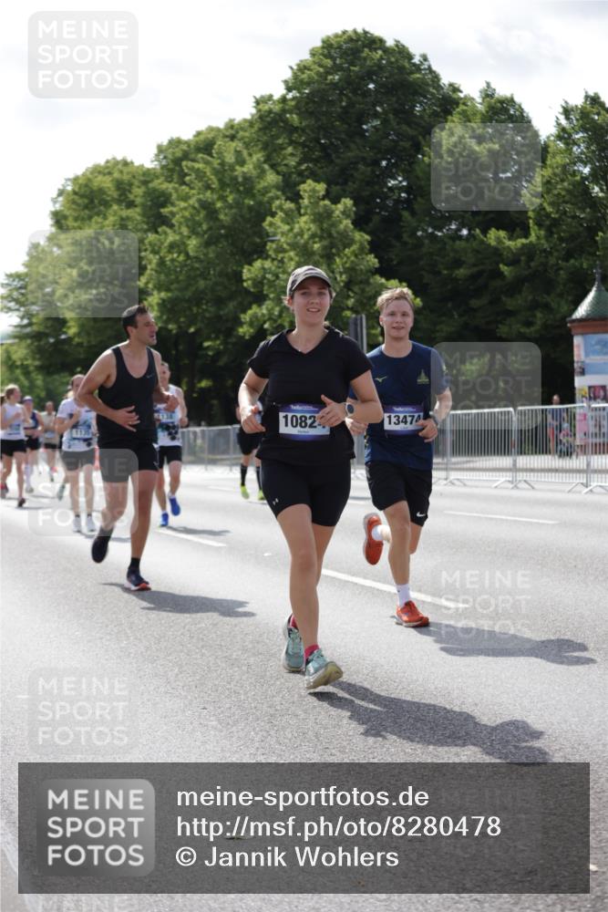 29.06.2025 - hella hamburg halbmarathon Jannik Wohlers http://msf.ph/oto/8280478 29.06.2025 10:02:47 Lombardsbrücke 1135, 1138, 1414, 1450, 1482, 2594, 2619, 2780, 2782, 2810, 3572, 4613, 6208, 6217, 7210, 7211, 7290, 7706, 7935, 8614, 9439, 10824, 12169, 12177, 12211, 12212, 12422, 12843, 13036, 13474, 13664, 13732, 13857, 13874, 14225, 14493, 16355, 16605, 16824, 18359, 18827 meine-sportfotos.de
