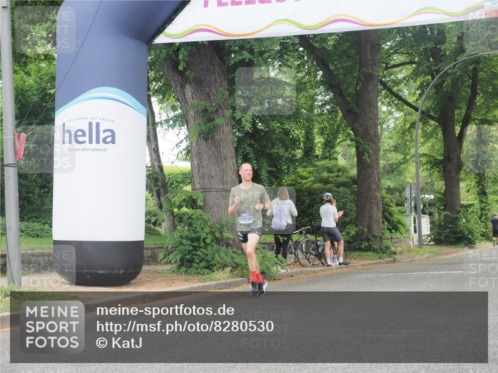 29.06.2025 - hella hamburg halbmarathon KatJ http://msf.ph/oto/8280530 29.06.2025 10:10:40 Zwischen KM18-KM19  meine-sportfotos.de
