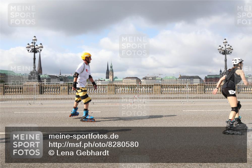 29.06.2025 - hella hamburg halbmarathon Lena Gebhardt http://msf.ph/oto/8280580 29.06.2025 09:05:03 Lombardsbrücke  meine-sportfotos.de