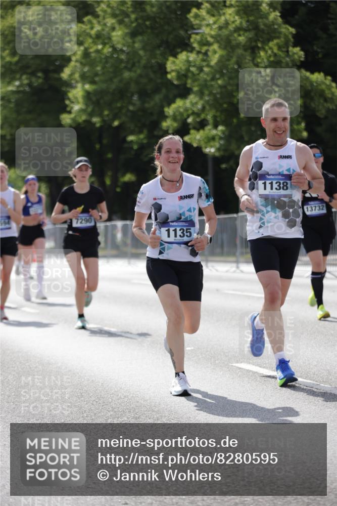 29.06.2025 - hella hamburg halbmarathon Jannik Wohlers http://msf.ph/oto/8280595 29.06.2025 10:02:49 Lombardsbrücke 1135, 1138, 1414, 1450, 2594, 2619, 2780, 2782, 2810, 3572, 6208, 6217, 6453, 7210, 7211, 7290, 7706, 7935, 9439, 9453, 10824, 12169, 12177, 12211, 12212, 12422, 12843, 13036, 13474, 13664, 13732, 13857, 13874, 14225, 14493, 16355, 16605, 16824, 17096, 18359, 18827 meine-sportfotos.de