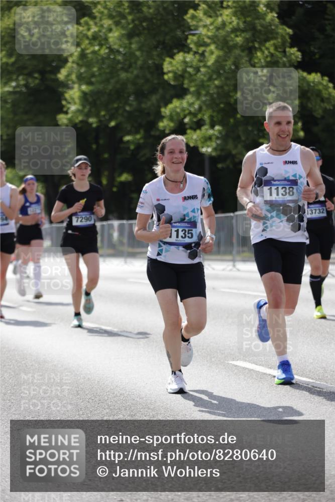 29.06.2025 - hella hamburg halbmarathon Jannik Wohlers http://msf.ph/oto/8280640 29.06.2025 10:02:49 Lombardsbrücke 1135, 1138, 1414, 1450, 2594, 2619, 2780, 2782, 2810, 3572, 6208, 6217, 6453, 7210, 7211, 7290, 7706, 7935, 9439, 9453, 10824, 12169, 12177, 12211, 12212, 12422, 12843, 13036, 13474, 13664, 13732, 13857, 13874, 14225, 14493, 16355, 16605, 16824, 17096, 18359, 18827 meine-sportfotos.de