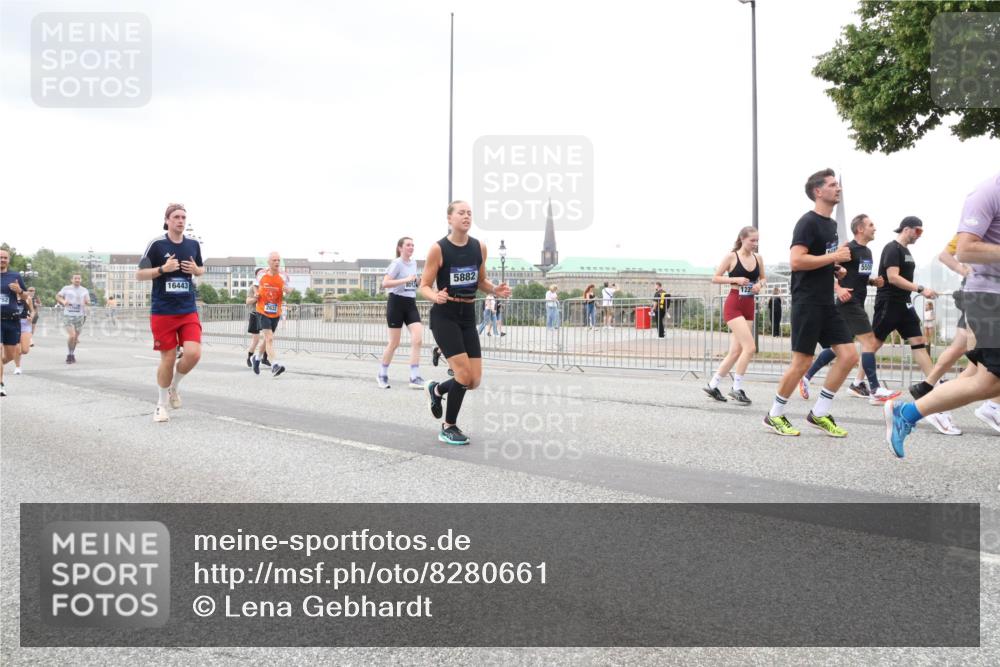 29.06.2025 - hella hamburg halbmarathon Lena Gebhardt http://msf.ph/oto/8280661 29.06.2025 10:54:55 Lombardsbrücke 16443, 5882, 122, 1013, 1198, 2084, 2090, 2244, 2452, 2532, 2566, 2586, 2632, 3002, 3274, 3761, 3795, 4191, 4192, 4971, 5185, 5216, 5392, 5500, 5727, 5882, 5993, 6023, 6279, 6395, 6396, 6839, 6944, 6982, 7238, 7766, 7986, 8012, 8186, 8403, 9521, 9596, 10109, 10331, 10458, 10471, 10686, 11033, 11226, 11287, 11567, 11569, 11737, 11788, 11908, 12147, 12148, 12240, 12268, 12270, 12930, 13272, 13283, 13548, 13944, 13945, 13979, 13980, 14515 meine-sportfotos.de