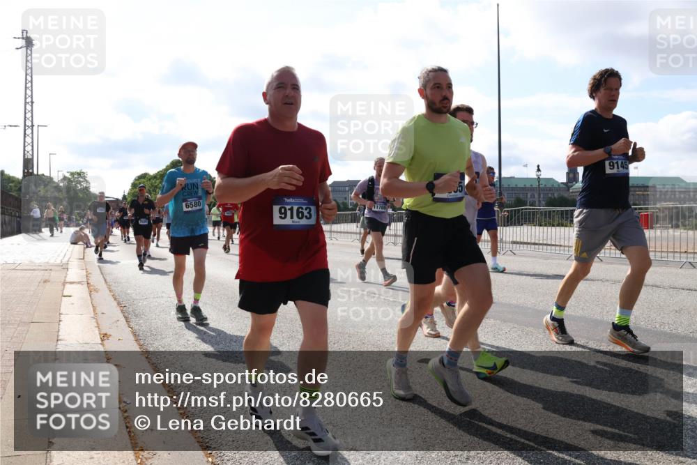 29.06.2025 - hella hamburg halbmarathon Lena Gebhardt http://msf.ph/oto/8280665 29.06.2025 09:58:05 Lombardsbrücke 6580, 9163, 11789, 9145, 1034, 1094, 1179, 1190, 1258, 1320, 1321, 1335, 1563, 1815, 1870, 2034, 2070, 2138, 2397, 2417, 2448, 2488, 2612, 2636, 2711, 2946, 3058, 3091, 3114, 3251, 3999, 4379, 4814, 4903, 5032, 5093, 5305, 5672, 5721, 5775, 6164, 6272, 6355, 6356, 6374, 6569, 6580, 6585, 6628, 6754, 6776, 6897, 7065, 7134, 7409, 7478, 7509, 7594, 7646, 7724, 7856, 7896, 7952, 7973, 7976, 8154, 8508, 8590, 9012, 9057, 9562, 9656, 10084 meine-sportfotos.de