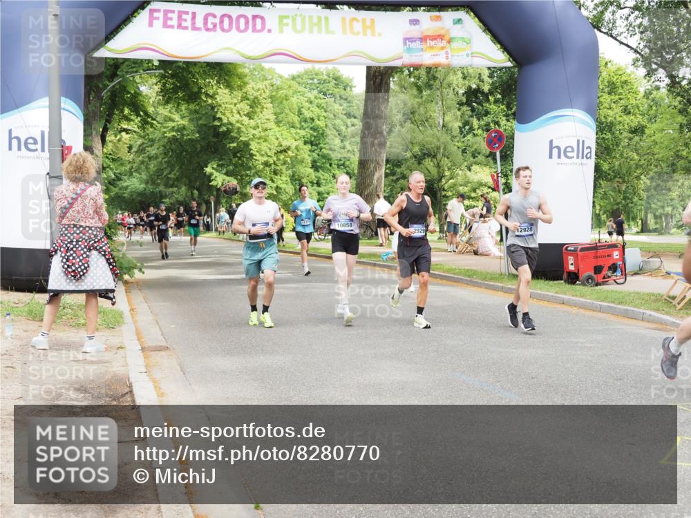 29.06.2025 - hella hamburg halbmarathon MichiJ http://msf.ph/oto/8280770 29.06.2025 10:57:44 Zwischen KM18-KM19 1213, 7346, 7881, 8001, 8055, 10858, 12928, 12929, 14679, 15214, 16323, 16938 meine-sportfotos.de