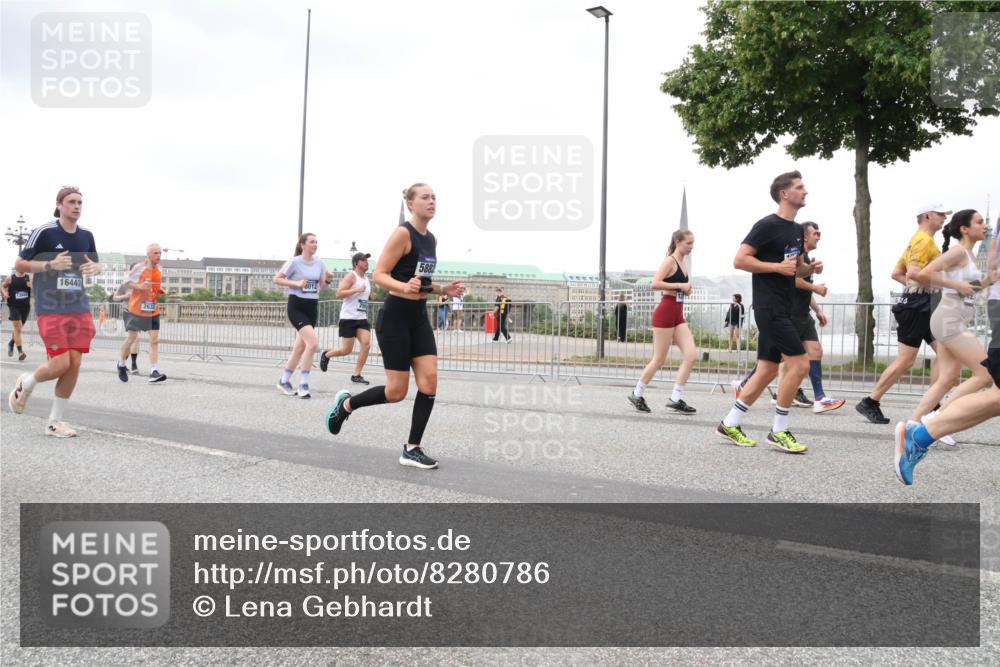 29.06.2025 - hella hamburg halbmarathon Lena Gebhardt http://msf.ph/oto/8280786 29.06.2025 10:54:55 Lombardsbrücke 13944, 16443, 5882, 1013, 1198, 2084, 2090, 2244, 2452, 2532, 2566, 2586, 2632, 3002, 3274, 3761, 3795, 4191, 4192, 4971, 5185, 5216, 5392, 5500, 5727, 5882, 5993, 6023, 6279, 6395, 6396, 6839, 6944, 6982, 7238, 7766, 7986, 8012, 8186, 8403, 9521, 9596, 10109, 10331, 10458, 10471, 10686, 11033, 11226, 11287, 11567, 11569, 11737, 11788, 11908, 12147, 12148, 12240, 12268, 12270, 12930, 13272, 13283, 13548, 13944, 13945, 13979, 13980, 14515 meine-sportfotos.de