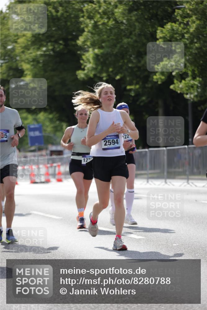 29.06.2025 - hella hamburg halbmarathon Jannik Wohlers http://msf.ph/oto/8280788 29.06.2025 10:02:51 Lombardsbrücke 1135, 1138, 1414, 1450, 2594, 2619, 2780, 2782, 3572, 4511, 6208, 6453, 7210, 7211, 7290, 7706, 7935, 9439, 9453, 10824, 11556, 12169, 12177, 12211, 12212, 12843, 13036, 13474, 13664, 13732, 13857, 13874, 14225, 14493, 16355, 16605, 17096 meine-sportfotos.de
