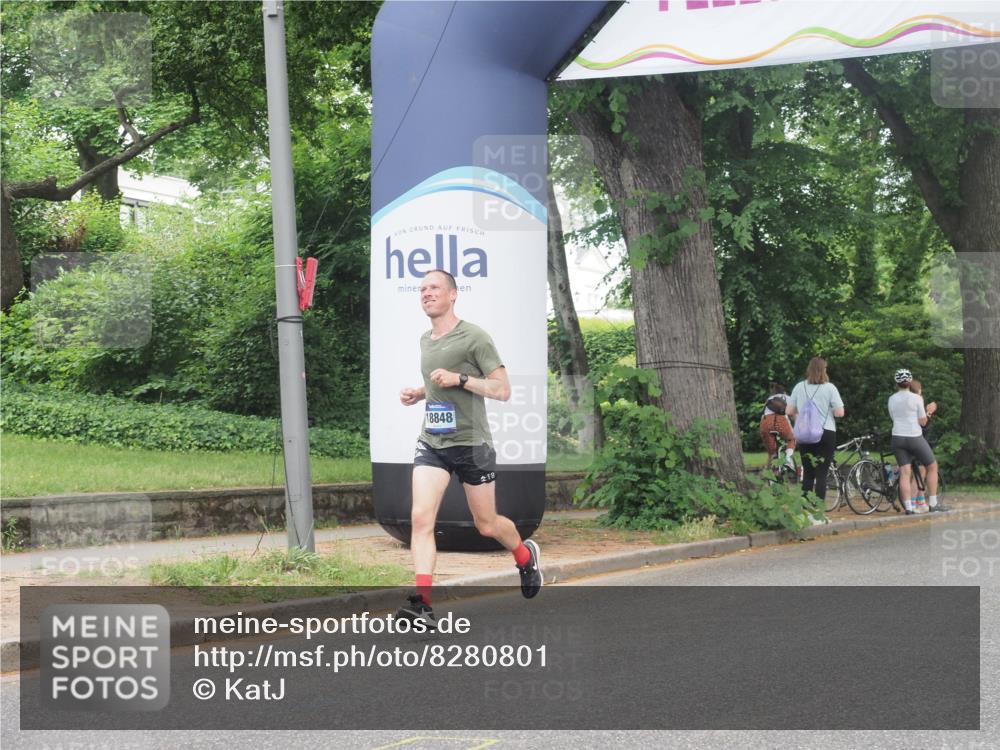 29.06.2025 - hella hamburg halbmarathon KatJ http://msf.ph/oto/8280801 29.06.2025 10:10:41 Zwischen KM18-KM19  meine-sportfotos.de