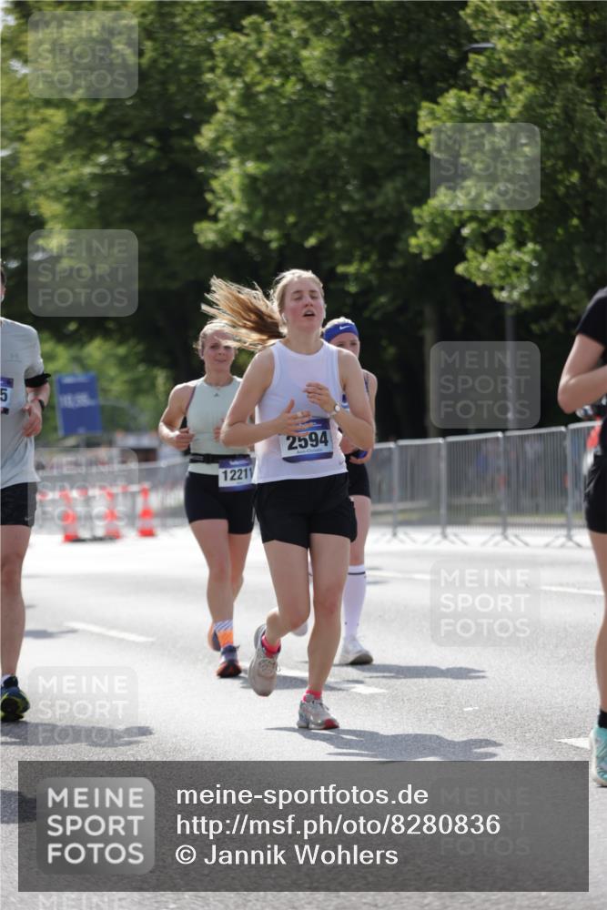 29.06.2025 - hella hamburg halbmarathon Jannik Wohlers http://msf.ph/oto/8280836 29.06.2025 10:02:52 Lombardsbrücke 1114, 1135, 1138, 1414, 1450, 2594, 2619, 2780, 2782, 3572, 4511, 6208, 6453, 7210, 7211, 7290, 7706, 7935, 9439, 9453, 10824, 11556, 12169, 12177, 12211, 12212, 12843, 13036, 13474, 13664, 13732, 13857, 13874, 14225, 14493, 16355, 16605, 17096, 18028 meine-sportfotos.de