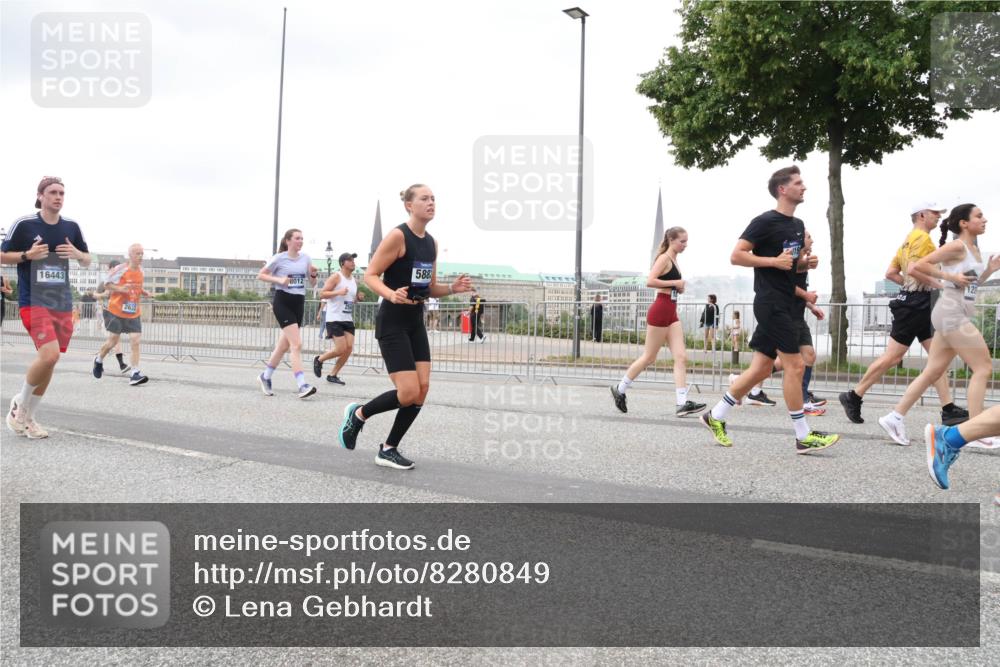 29.06.2025 - hella hamburg halbmarathon Lena Gebhardt http://msf.ph/oto/8280849 29.06.2025 10:54:55 Lombardsbrücke 16443, 8012, 588, 2019, 12, 1013, 1198, 2084, 2090, 2244, 2452, 2532, 2566, 2586, 2632, 3002, 3274, 3761, 3795, 4191, 4192, 4971, 5185, 5216, 5392, 5500, 5727, 5882, 5993, 6023, 6279, 6395, 6396, 6839, 6944, 6982, 7238, 7766, 7986, 8012, 8186, 8403, 9521, 9596, 10109, 10331, 10458, 10471, 10686, 11033, 11226, 11287, 11567, 11569, 11737, 11788, 11908, 12147, 12148, 12240, 12268, 12270, 12930, 13272, 13283, 13548, 13944, 13945, 13979, 13980, 14515 meine-sportfotos.de