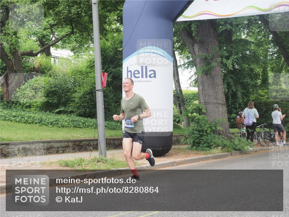 29.06.2025 - hella hamburg halbmarathon KatJ http://msf.ph/oto/8280864 29.06.2025 10:10:41 Zwischen KM18-KM19  meine-sportfotos.de