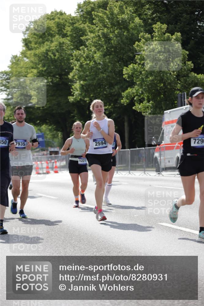 29.06.2025 - hella hamburg halbmarathon Jannik Wohlers http://msf.ph/oto/8280931 29.06.2025 10:02:52 Lombardsbrücke 1114, 1135, 1138, 1414, 1450, 2594, 2619, 2780, 2782, 3572, 4511, 6208, 6453, 7210, 7211, 7290, 7706, 7935, 9439, 9453, 10824, 11556, 12169, 12177, 12211, 12212, 12843, 13036, 13474, 13664, 13732, 13857, 13874, 14225, 14493, 16355, 16605, 17096, 18028 meine-sportfotos.de