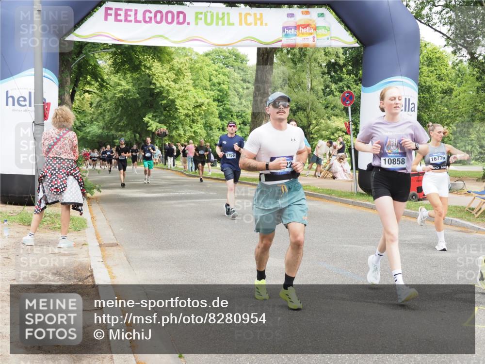 29.06.2025 - hella hamburg halbmarathon MichiJ http://msf.ph/oto/8280954 29.06.2025 10:57:46 Zwischen KM18-KM19 7346, 7881, 8001, 10858, 12928, 12929, 15214, 16776, 16938, 18222 meine-sportfotos.de