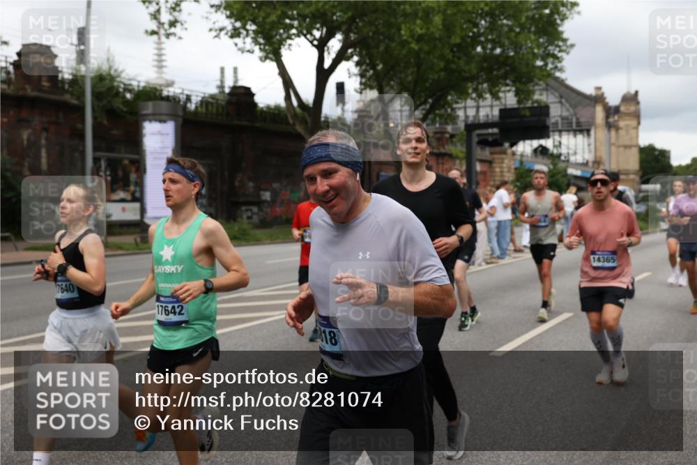 29.06.2025 - hella hamburg halbmarathon Yannick Fuchs http://msf.ph/oto/8281074 29.06.2025 10:49:45 20KM 1130, 1179, 1180, 1193, 2612, 2982, 3058, 3668, 4951, 5643, 5672, 6569, 6591, 6924, 7594, 7742, 7976, 8255, 8639, 8863, 9361, 9562, 11039, 11309, 12196, 12515, 12545, 13474, 14363, 14365, 14461, 15184, 15484, 15584, 15818, 15884, 16176, 16375, 16401, 16434, 16521, 16786, 17133, 17259, 17615, 17640, 17642, 17734, 18064, 18125, 18212, 18325, 18340, 18495, 18741, 18746, 18835, 19120, 19152 meine-sportfotos.de
