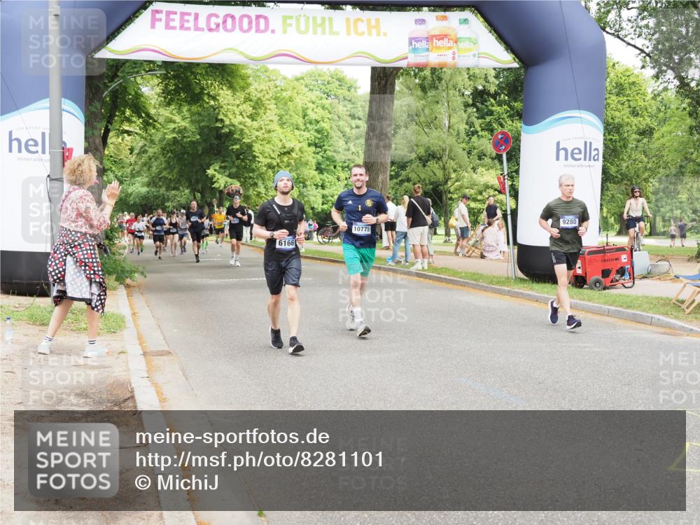 29.06.2025 - hella hamburg halbmarathon MichiJ http://msf.ph/oto/8281101 29.06.2025 10:57:52 Zwischen KM18-KM19 3756, 6166, 9280, 10858, 11774, 12929, 16776, 18222 meine-sportfotos.de