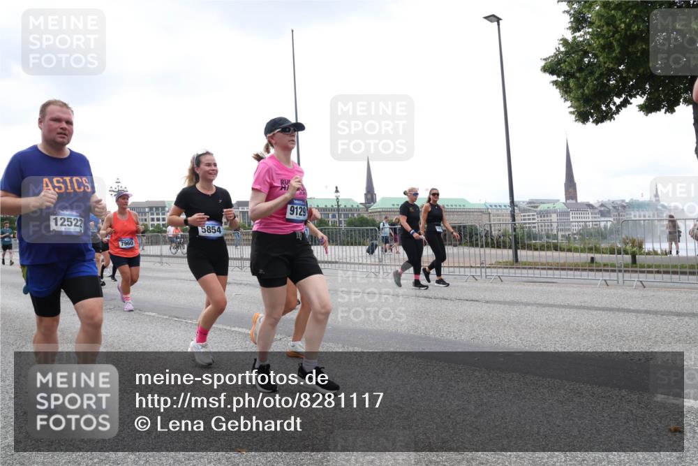29.06.2025 - hella hamburg halbmarathon Lena Gebhardt http://msf.ph/oto/8281117 29.06.2025 10:46:30 Lombardsbrücke 1371, 1375, 1429, 1465, 1532, 1608, 1837, 1999, 2162, 2423, 2500, 2697, 2773, 2813, 2951, 3277, 3406, 3407, 3410, 3469, 3734, 4119, 4202, 4223, 4296, 4342, 4355, 4448, 4604, 5697, 5700, 5703, 5769, 5770, 5854, 5892, 6068, 6124, 6161, 6392, 7303, 7364, 7368, 7374, 7767, 7827, 7894, 7960, 7983, 8047, 8477, 8551, 8700, 9129, 9337, 9445, 9691, 10153, 10230, 11358, 11361, 11876, 11910, 12298, 12333, 12507, 12522, 13969, 14261, 15852, 16882, 16987 meine-sportfotos.de