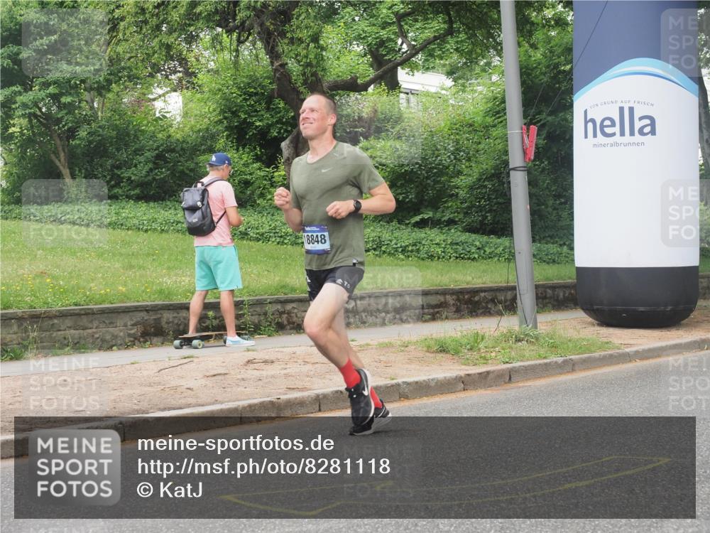 29.06.2025 - hella hamburg halbmarathon KatJ http://msf.ph/oto/8281118 29.06.2025 10:10:42 Zwischen KM18-KM19  meine-sportfotos.de