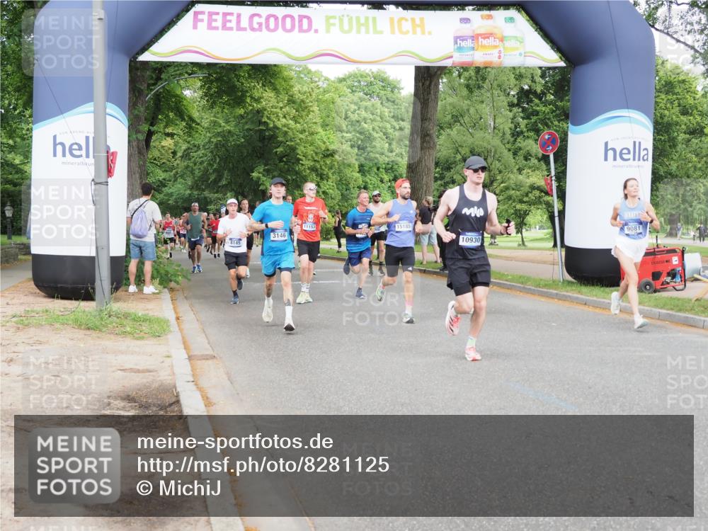 29.06.2025 - hella hamburg halbmarathon MichiJ http://msf.ph/oto/8281125 29.06.2025 10:32:09 Zwischen KM18-KM19 5275, 6490, 6705, 7451, 9081, 10930, 11153, 11346, 12438, 13398, 13746, 14690, 15185, 18868 meine-sportfotos.de