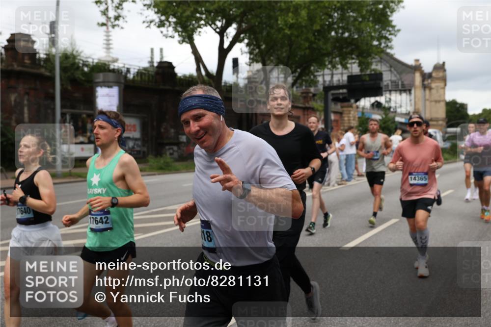 29.06.2025 - hella hamburg halbmarathon Yannick Fuchs http://msf.ph/oto/8281131 29.06.2025 10:49:45 20KM 1130, 1179, 1180, 1193, 2612, 2982, 3058, 3668, 4951, 5643, 5672, 6569, 6591, 6924, 7594, 7742, 7976, 8255, 8639, 8863, 9361, 9562, 11039, 11309, 12196, 12515, 12545, 13474, 14363, 14365, 14461, 15184, 15484, 15584, 15818, 15884, 16176, 16375, 16401, 16434, 16521, 16786, 17133, 17259, 17615, 17640, 17642, 17734, 18064, 18125, 18212, 18325, 18340, 18495, 18741, 18746, 18835, 19120, 19152 meine-sportfotos.de