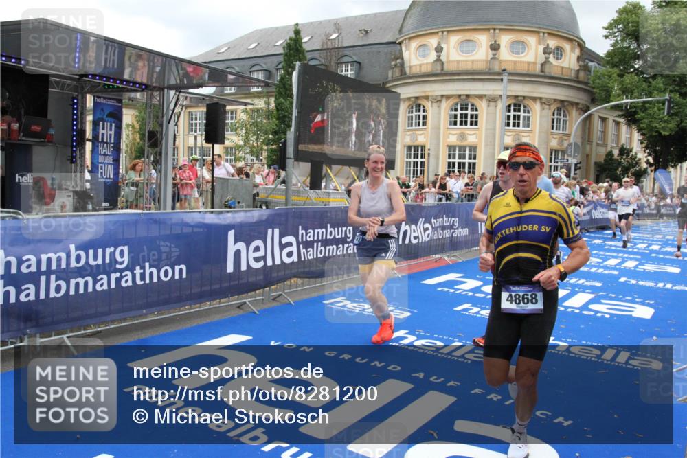 29.06.2025 - hella hamburg halbmarathon Michael Strokosch http://msf.ph/oto/8281200 29.06.2025 10:54:34 Ziel 2474, 3794, 4868, 5259, 7129, 8798, 11009, 11797, 11799, 12321, 12607, 15146, 19067 meine-sportfotos.de