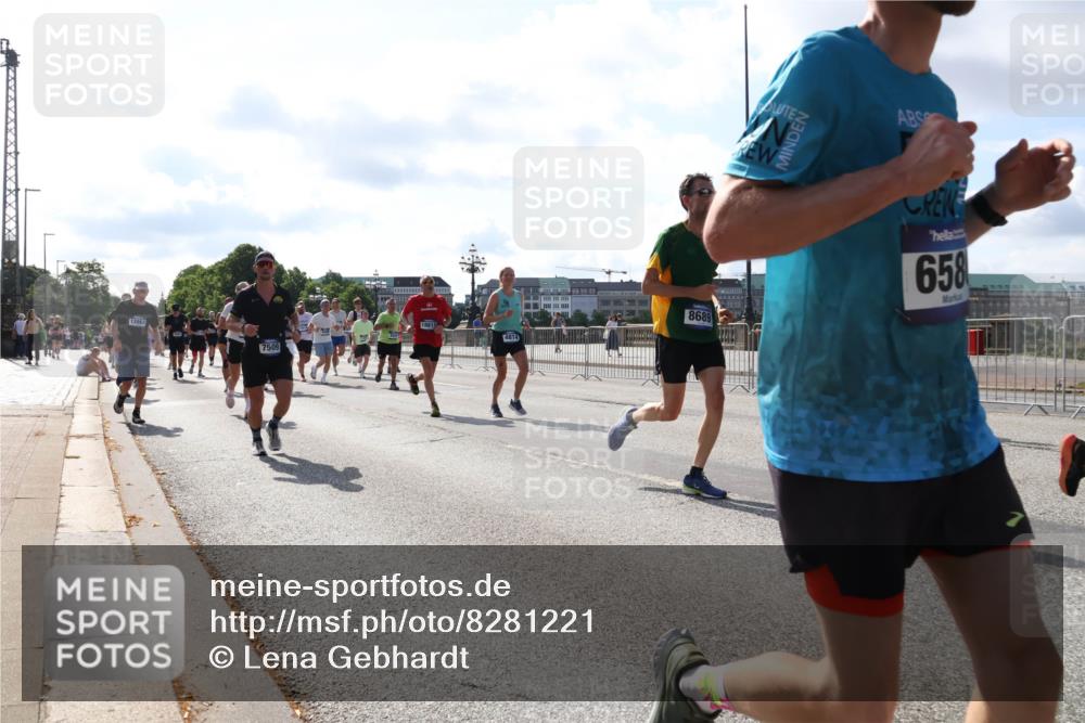 29.06.2025 - hella hamburg halbmarathon Lena Gebhardt http://msf.ph/oto/8281221 29.06.2025 09:58:07 Lombardsbrücke 658, 1034, 1094, 1179, 1190, 1258, 1320, 1321, 1335, 1563, 1815, 1870, 2034, 2070, 2138, 2397, 2417, 2448, 2488, 2612, 2636, 2711, 2946, 3058, 3091, 3114, 3251, 4379, 4814, 4903, 5032, 5093, 5305, 5672, 5721, 5775, 6164, 6272, 6355, 6356, 6569, 6580, 6585, 6628, 6754, 6776, 6897, 7065, 7134, 7409, 7478, 7509, 7594, 7646, 7724, 7856, 7896, 7952, 7973, 7976, 8154, 8311, 8508, 8590, 8825, 9012, 9057, 9562, 9656, 10084 meine-sportfotos.de