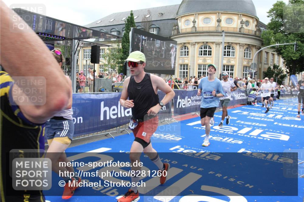 29.06.2025 - hella hamburg halbmarathon Michael Strokosch http://msf.ph/oto/8281260 29.06.2025 10:54:35 Ziel 2474, 3794, 4868, 5259, 7129, 8798, 10040, 10368, 10376, 11797, 11799, 12607, 15146 meine-sportfotos.de