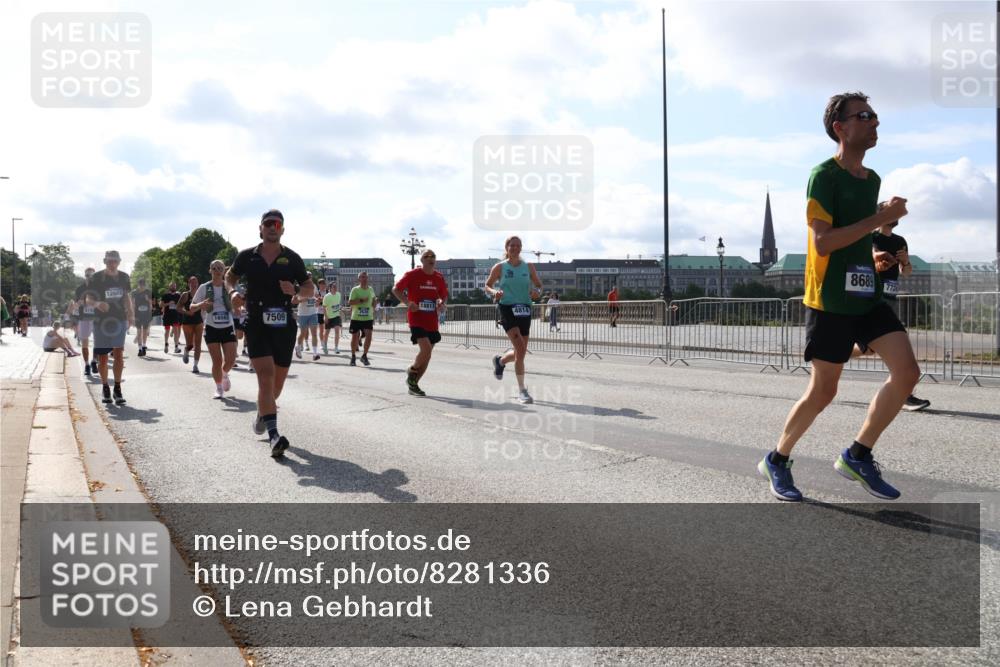 29.06.2025 - hella hamburg halbmarathon Lena Gebhardt http://msf.ph/oto/8281336 29.06.2025 09:58:07 Lombardsbrücke 12662, 16563, 7509, 4814, 8689, 7724, 1034, 1094, 1179, 1190, 1258, 1320, 1321, 1335, 1563, 1815, 1870, 2034, 2070, 2138, 2397, 2417, 2448, 2488, 2612, 2636, 2711, 2946, 3058, 3091, 3114, 3251, 4379, 4814, 4903, 5032, 5093, 5305, 5672, 5721, 5775, 6164, 6272, 6355, 6356, 6569, 6580, 6585, 6628, 6754, 6776, 6897, 7065, 7134, 7409, 7478, 7509, 7594, 7646, 7724, 7856, 7896, 7952, 7973, 7976, 8154, 8311, 8508, 8590, 8825, 9012, 9057, 9562, 9656, 10084 meine-sportfotos.de