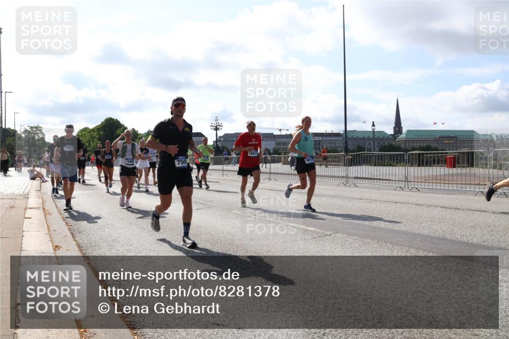 29.06.2025 - hella hamburg halbmarathon Lena Gebhardt http://msf.ph/oto/8281378 29.06.2025 09:58:08 Lombardsbrücke 12662, 8449, 18811, 16561, 7509, 1034, 1094, 1179, 1190, 1258, 1320, 1321, 1335, 1563, 1815, 1870, 2034, 2070, 2138, 2397, 2417, 2448, 2612, 2636, 2656, 2711, 2946, 3058, 3091, 3114, 3251, 4379, 4814, 4903, 5032, 5093, 5305, 5672, 5721, 5775, 6164, 6272, 6355, 6356, 6569, 6580, 6585, 6628, 6754, 6776, 6897, 7065, 7134, 7409, 7478, 7509, 7594, 7646, 7724, 7856, 7896, 7952, 7973, 7976, 8154, 8311, 8508, 8590, 8825, 9012, 9057, 9562, 9656, 10084 meine-sportfotos.de