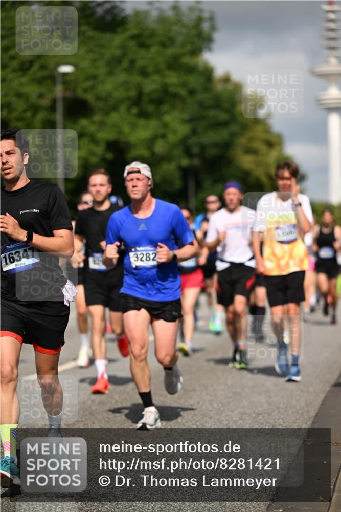 29.06.2025 - hella hamburg halbmarathon Dr. Thomas Lammeyer http://msf.ph/oto/8281421 29.06.2025 09:53:16 Kennedybrücke 1343, 1445, 1800, 1975, 2324, 2573, 2750, 2949, 3136, 3282, 3431, 4148, 4303, 4425, 5248, 5889, 6123, 6149, 6682, 7229, 7796, 8370, 8465, 9264, 9265, 9296, 9914, 10930 meine-sportfotos.de