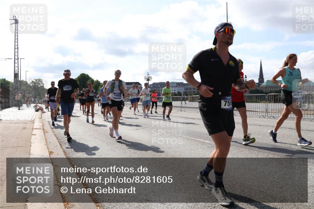 29.06.2025 - hella hamburg halbmarathon Lena Gebhardt http://msf.ph/oto/8281605 29.06.2025 09:58:08 Lombardsbrücke 6754, 12662, 16563, 750, 4814, 1034, 1094, 1179, 1190, 1258, 1320, 1321, 1335, 1563, 1815, 1870, 2034, 2070, 2138, 2397, 2417, 2448, 2612, 2636, 2656, 2711, 2946, 3058, 3091, 3114, 3251, 4379, 4814, 4903, 5032, 5093, 5305, 5672, 5721, 5775, 6164, 6272, 6355, 6356, 6569, 6580, 6585, 6628, 6754, 6776, 6897, 7065, 7134, 7409, 7478, 7509, 7594, 7646, 7724, 7856, 7896, 7952, 7973, 7976, 8154, 8311, 8508, 8590, 8825, 9012, 9057, 9562, 9656, 10084 meine-sportfotos.de