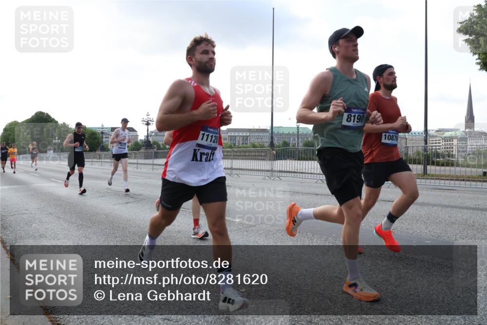 29.06.2025 - hella hamburg halbmarathon Lena Gebhardt http://msf.ph/oto/8281620 29.06.2025 09:45:37 Lombardsbrücke 17191, 16712, 11120, 8190, 10876, 57, 1686, 1707, 1758, 1990, 2689, 2746, 3043, 4050, 4129, 4679, 4698, 4749, 5070, 5187, 5328, 5550, 5746, 5826, 6358, 6781, 6878, 7272, 7389, 7481, 7651, 7723, 7965, 8190, 8209, 8883, 9137, 9381, 9571, 9634, 10017, 10171, 10270, 10484, 10486, 10876, 11120, 11413, 11857, 12049, 12232, 12234, 12308, 12595, 12691, 12988, 13066, 13343, 13618, 13686, 14028, 14140, 14289, 15672, 15883, 16157, 16713, 16818, 17428 meine-sportfotos.de