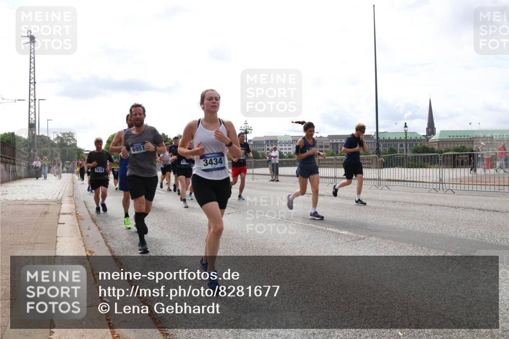 29.06.2025 - hella hamburg halbmarathon Lena Gebhardt http://msf.ph/oto/8281677 29.06.2025 10:20:34 Lombardsbrücke 7018, 6951, 97, 3434, 1011, 1046, 1069, 1471, 1474, 2053, 2101, 2325, 2478, 2834, 2923, 2945, 3247, 3434, 3733, 3781, 3842, 4154, 4166, 4288, 4422, 4585, 4614, 4737, 4739, 4754, 4869, 5181, 5556, 5625, 5659, 5811, 5812, 5831, 5937, 6608, 6951, 7018, 7101, 7131, 7739, 7744, 8025, 8113, 8462, 8588, 8940, 9136, 9196, 9722, 9735, 9873, 9981, 10041, 10050, 10350, 10414, 10550, 10595, 10613, 10647, 10754, 11100, 11145, 11603, 11835, 11995, 12844 meine-sportfotos.de