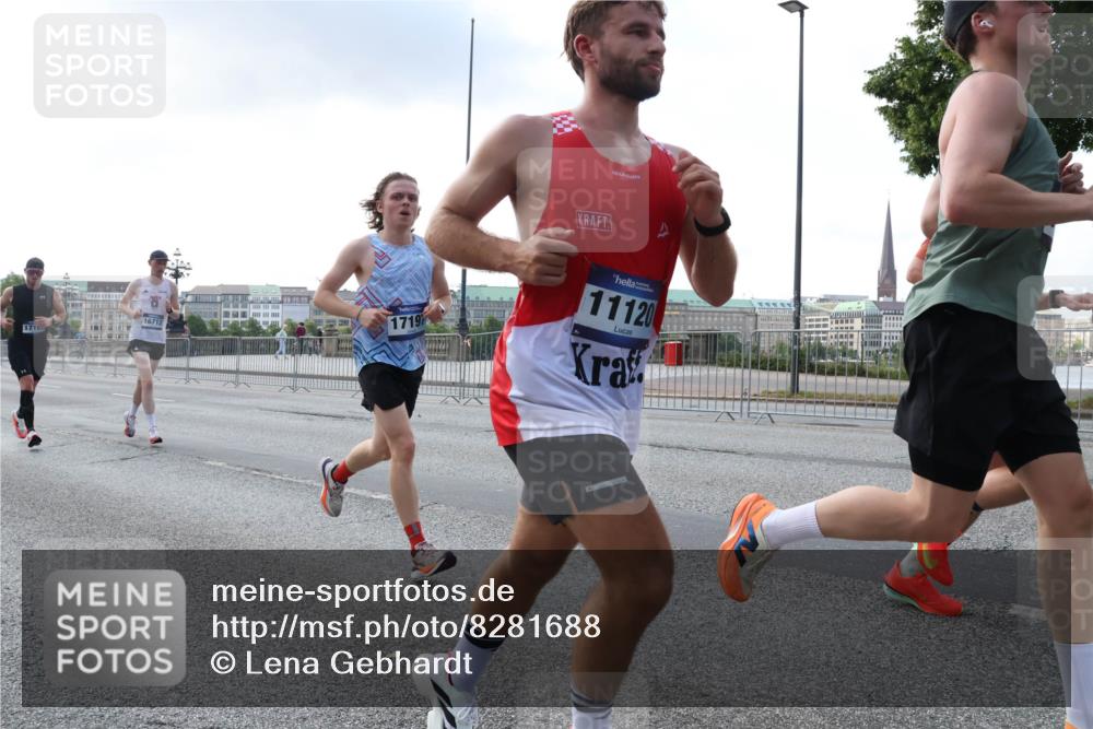 29.06.2025 - hella hamburg halbmarathon Lena Gebhardt http://msf.ph/oto/8281688 29.06.2025 09:45:37 Lombardsbrücke 16712, 1715, 1719, 11120, 57, 1686, 1707, 1758, 1990, 2689, 2746, 3043, 4050, 4129, 4679, 4698, 4749, 5070, 5187, 5328, 5550, 5746, 5826, 6358, 6781, 6878, 7272, 7389, 7481, 7651, 7723, 7965, 8190, 8209, 8883, 9137, 9381, 9571, 9634, 10017, 10171, 10270, 10484, 10486, 10876, 11120, 11413, 11857, 12049, 12232, 12234, 12308, 12595, 12691, 12988, 13066, 13343, 13618, 13686, 14028, 14140, 14289, 15672, 15883, 16157, 16713, 16818, 17428 meine-sportfotos.de