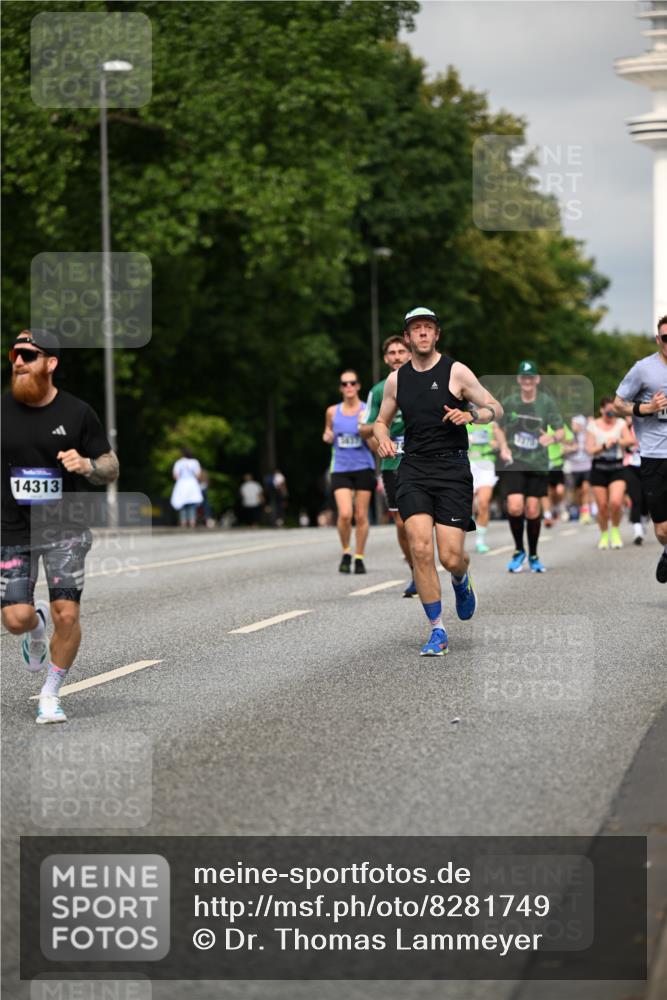 29.06.2025 - hella hamburg halbmarathon Dr. Thomas Lammeyer http://msf.ph/oto/8281749 29.06.2025 10:15:50 Kennedybrücke 1062, 1790, 2661, 3746, 3837, 6966, 7370, 7474, 7571, 8368, 9119, 9254, 9405, 10042 meine-sportfotos.de