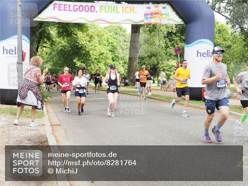 29.06.2025 - hella hamburg halbmarathon MichiJ http://msf.ph/oto/8281764 29.06.2025 10:58:03 Zwischen KM18-KM19 1893, 2904, 3176, 4394, 7462, 10283, 13610, 15085, 16456, 17174 meine-sportfotos.de